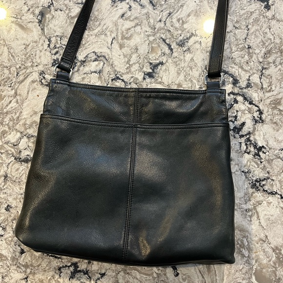 Margot genuine leather crossbody distressed black bag. Adjustable strap. - Picture 4 of 7